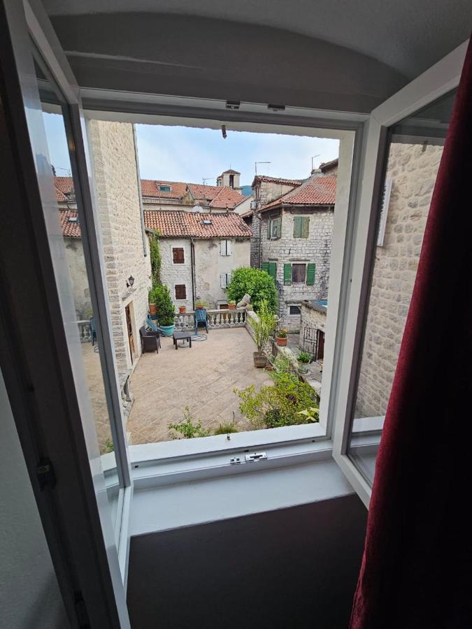 Apartment Ana Paola Kotor Bagian luar foto