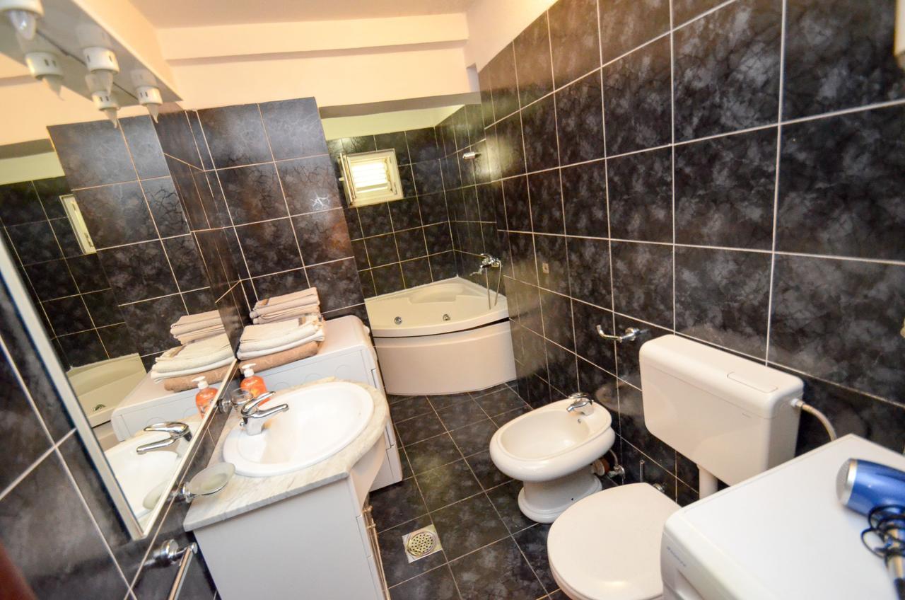 Apartment Ana Paola Kotor Bagian luar foto