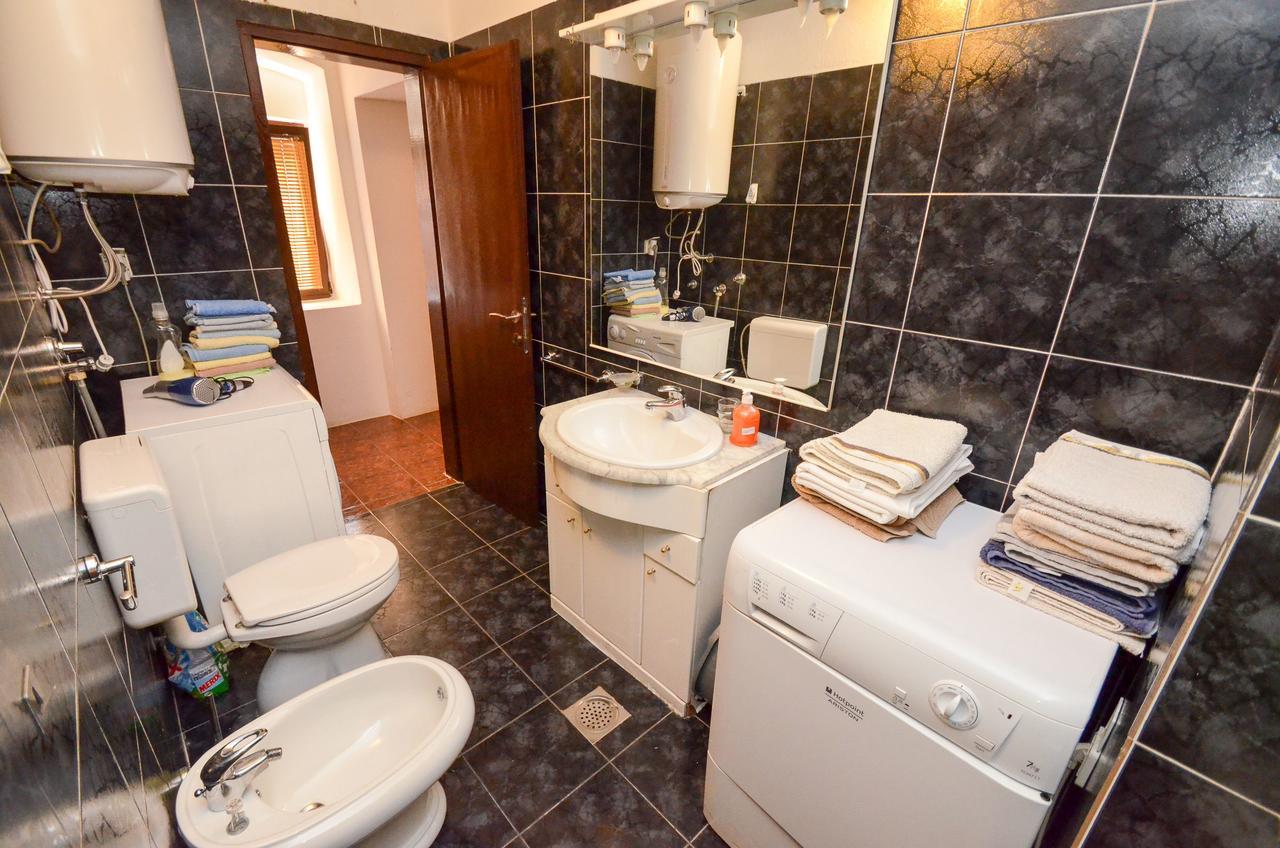 Apartment Ana Paola Kotor Bagian luar foto