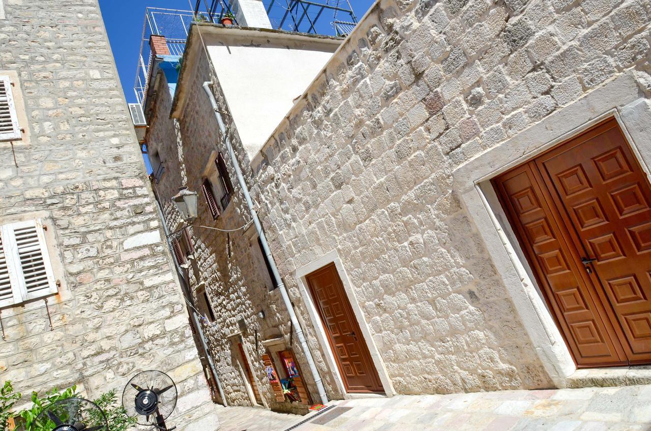 Apartment Ana Paola Kotor Bagian luar foto